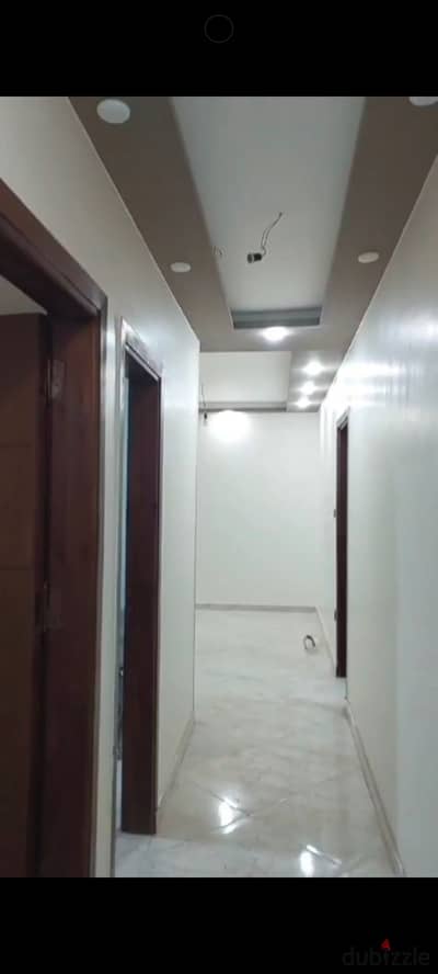 150-meter apartment, first floor, ultra-super-luxurious, at a fantastic price