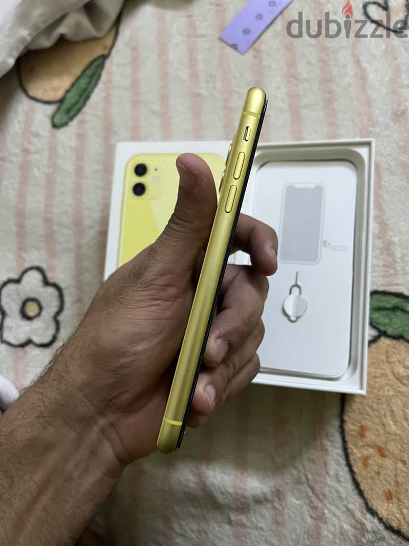 Apple - iPhone 11 3