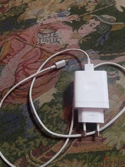 ريلميc75xشاحن اصلي 45وات