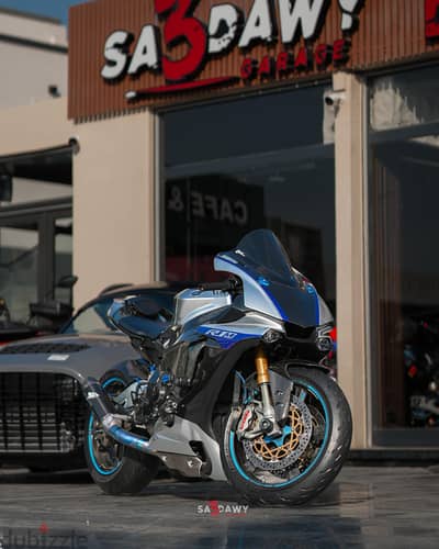 YAMAHA R1M 2018 - BLUE&SILVER