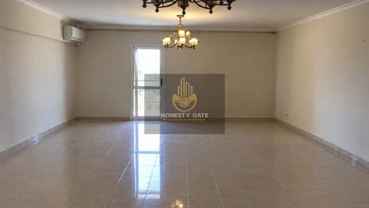 Apartment for sale in Al Rehab City 2, Phase 8, 4th floor, open view, steps away from the Eastern Market and services.