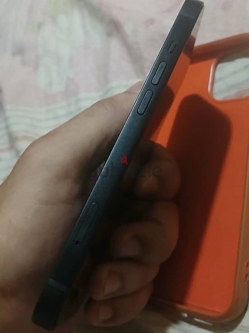آبل - آيفون 13 7