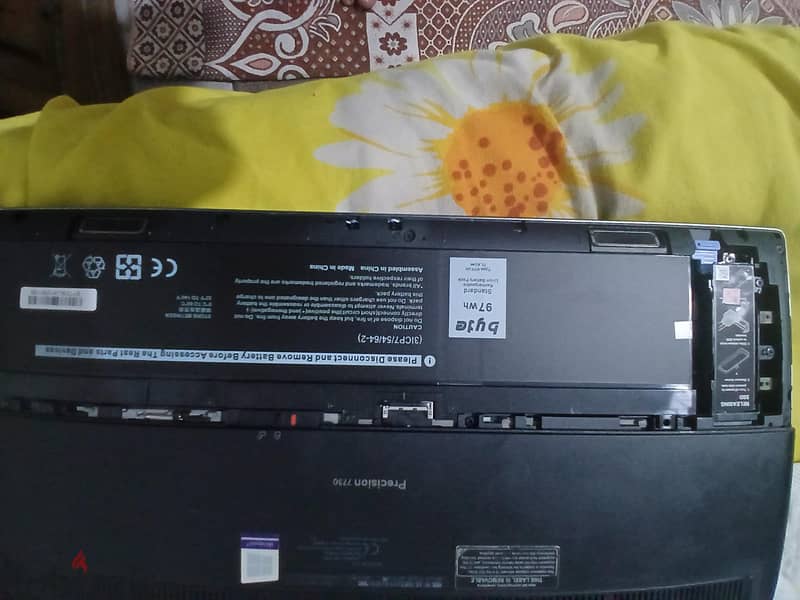 Dell precision 7730 6