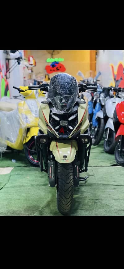 اسكوتر اكس رود بنزين كسر زيرو للبيع او للبدل بمكنه فيجوري l250