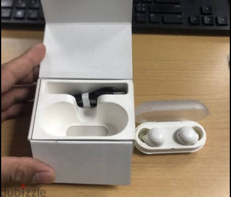 Sony WF-C500 True Wireless In-Ear Headphones 2
