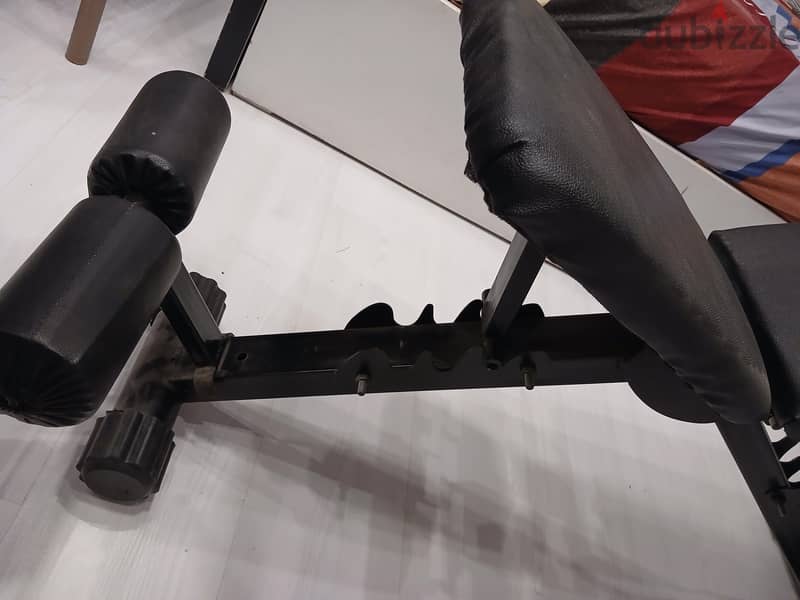 black adjustable bench high quality and material 5