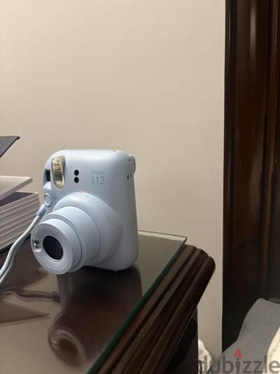 Camera barely used very good condition and amazing pics