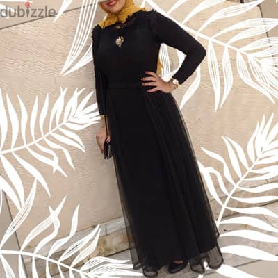 فساتين سواريه