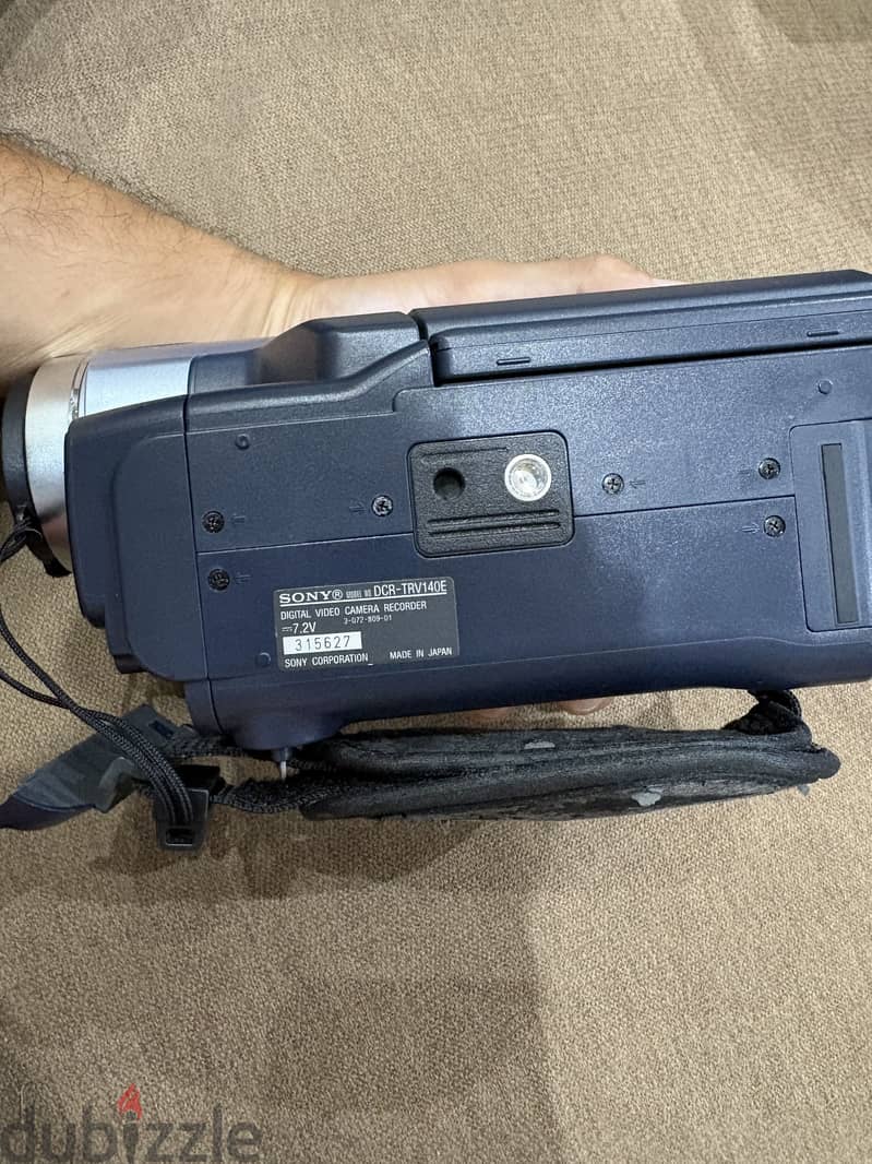 Sony Video Camera DCR-TRV140E PAL 1