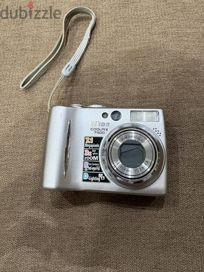 Nikon Coolpix 7900 7.1 Megapixel