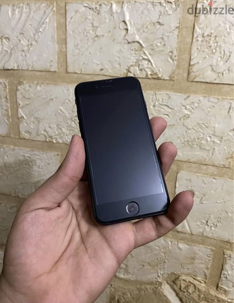 Apple - iPhone SE 3