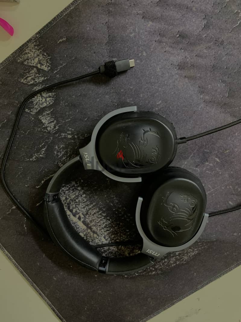 msi H901GC headset 1