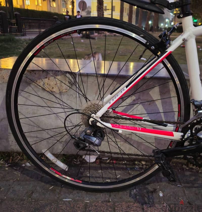 TREK ONE SERIES 1.1 18