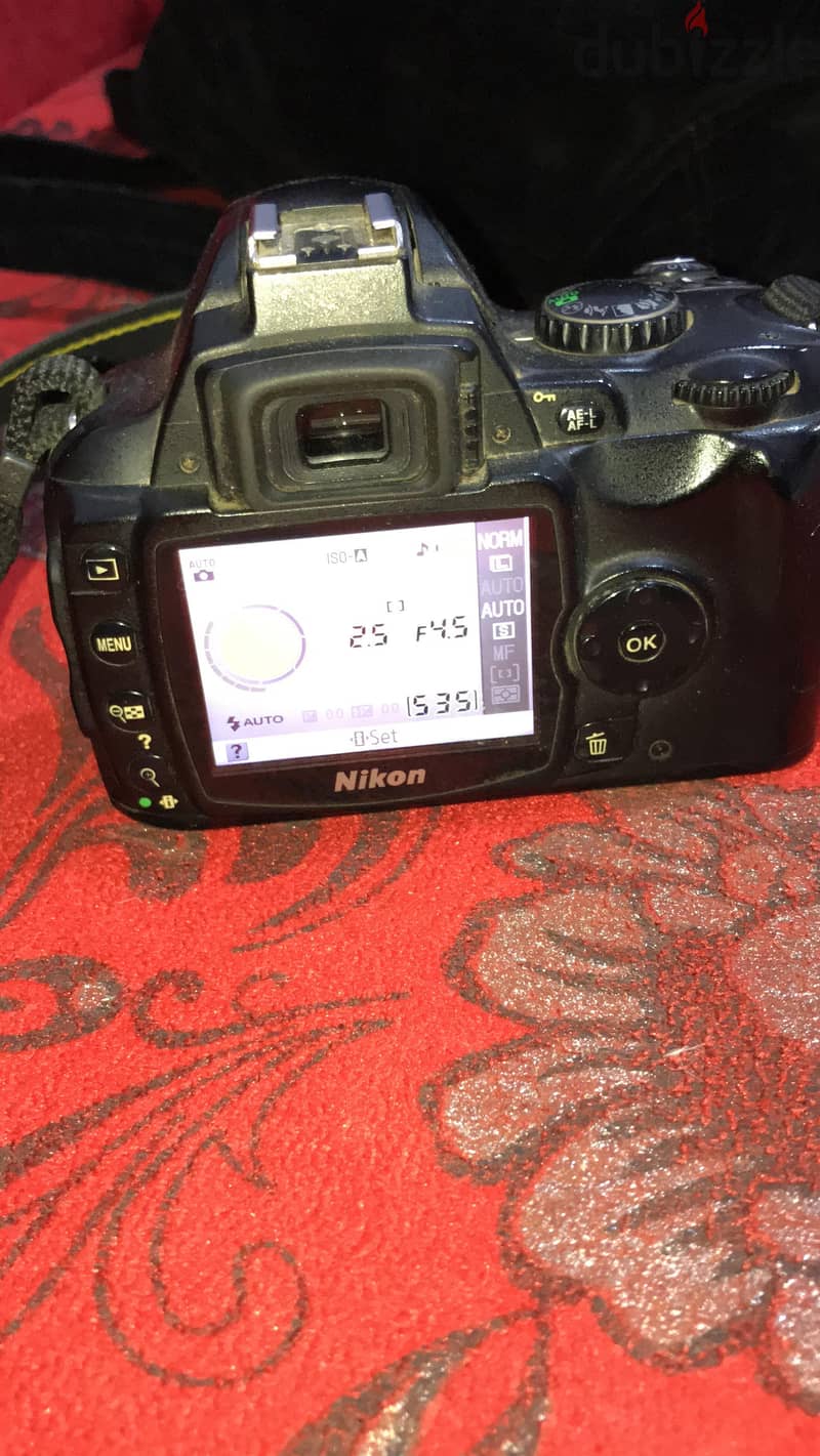 كاميرا نيكون D40 3