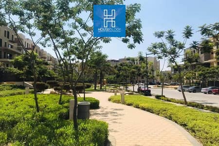 اخر شقه 3 غرف استلام فوري متشطبه بمقدم 5% و تقسيط علي 8 سنين في سوديك ايست جاهزه للمعاينه الفوريه للبيع Sodic East