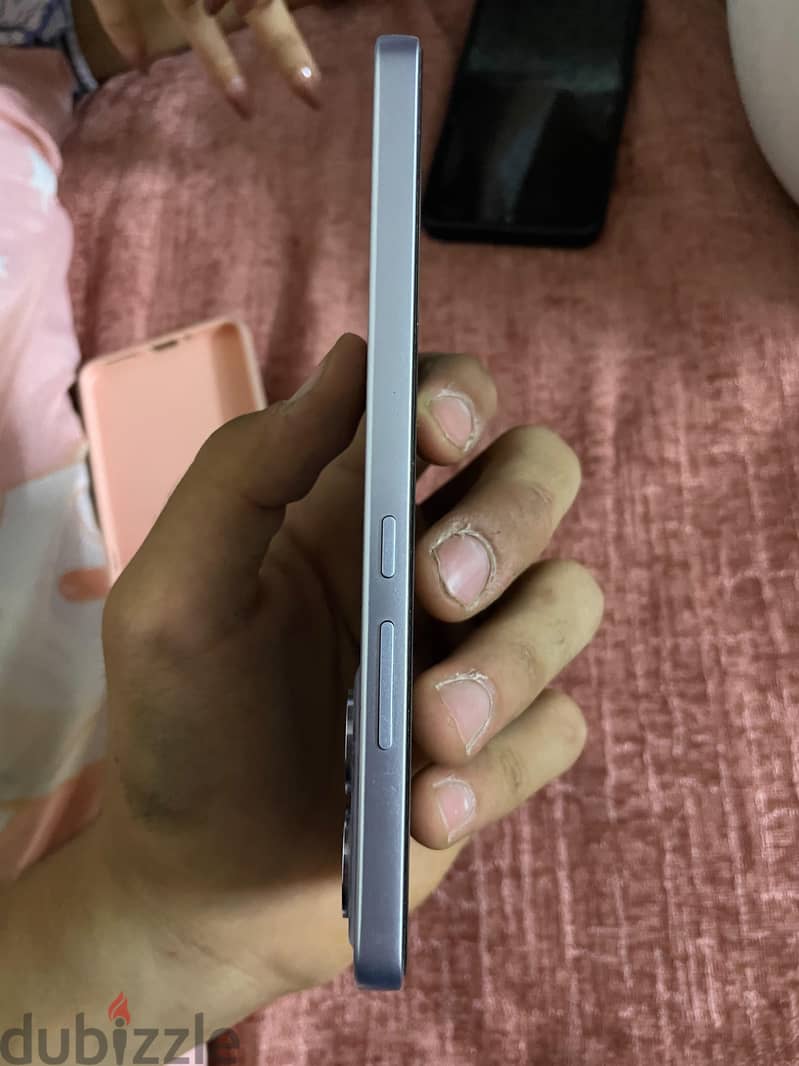 OPPO Reno13 F 4