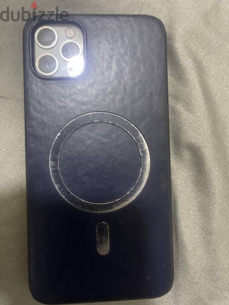 Apple - iPhone 11 Pro Max 3