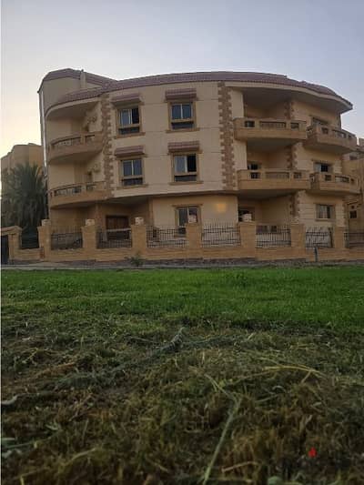 Full-Floor Apartment for Sale in El Yasmeen – 430 sqm – Immediate Delivery – Payment Facilities – Fifth Settlement – New Cairo