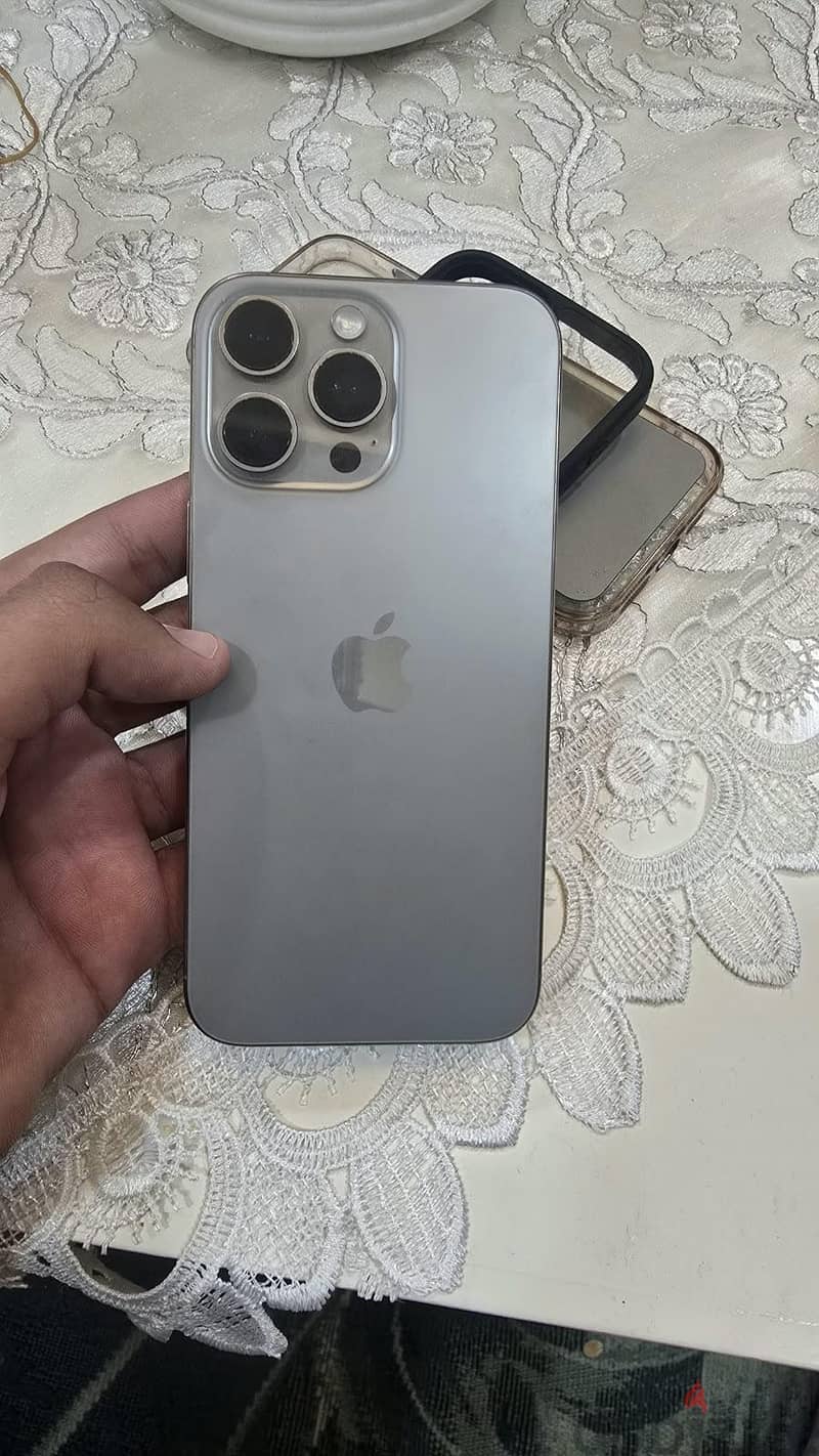 Apple - iPhone 16 Pro Max 1