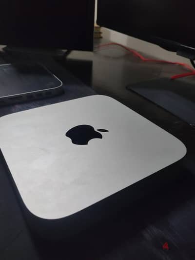Apple Mac Mini M1 + Magic Keyboard + Magic Mouse + Dock