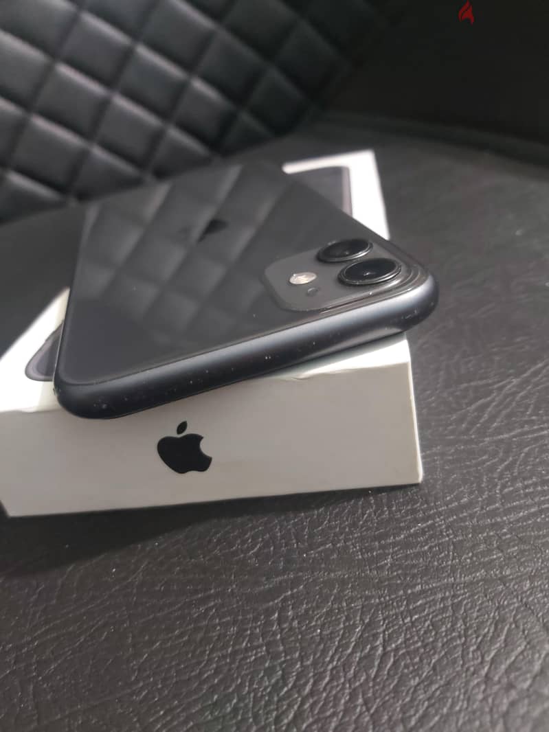 Apple - iPhone 11 4