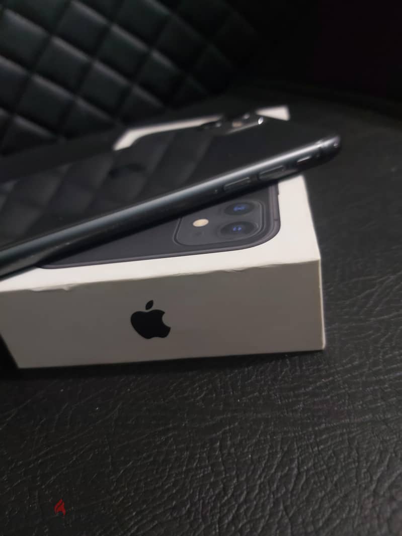 Apple - iPhone 11 5