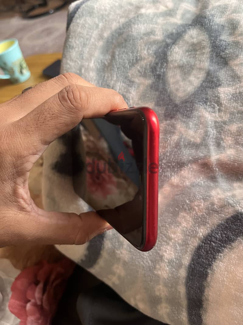 Apple - iPhone XR 3