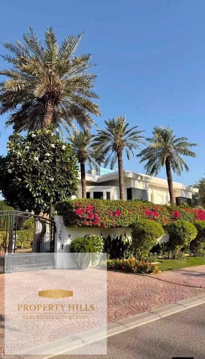 Luxury Palace for Sale at an Exceptional Price in La Vista El Patio Hills    Located on the Middle Ring Road, next to Cairo Festival City and the Amer