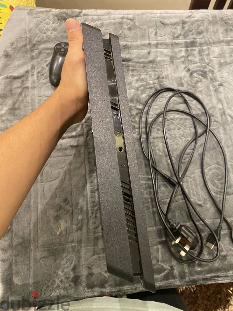 Play station 4 4