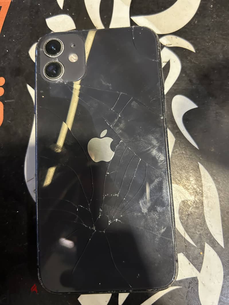 Apple - iPhone 11 2