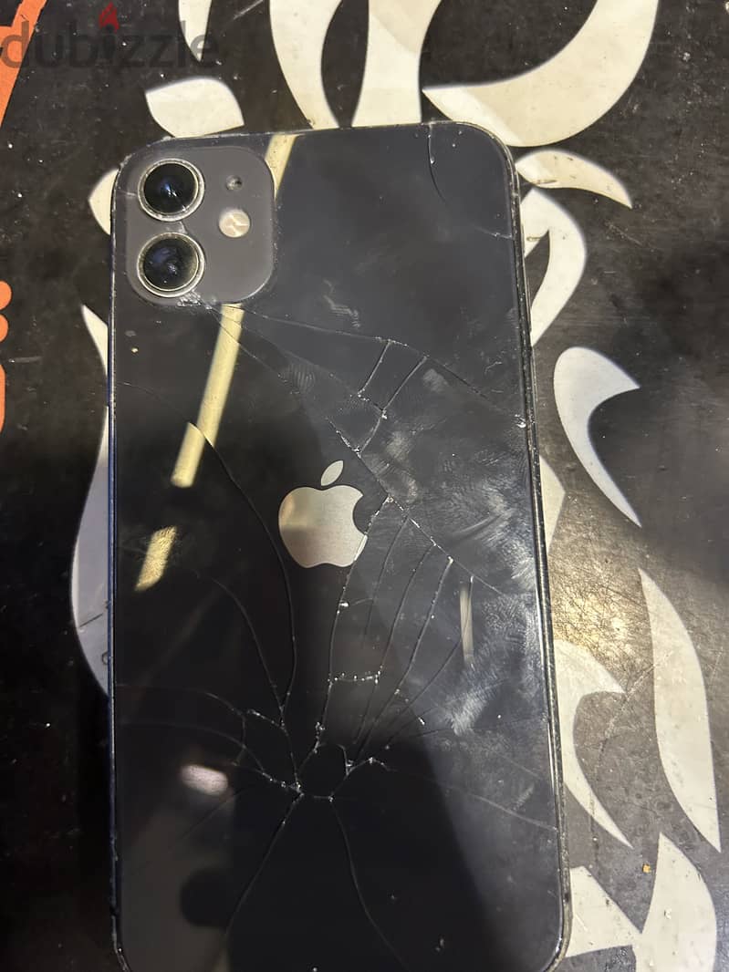 Apple - iPhone 11 3