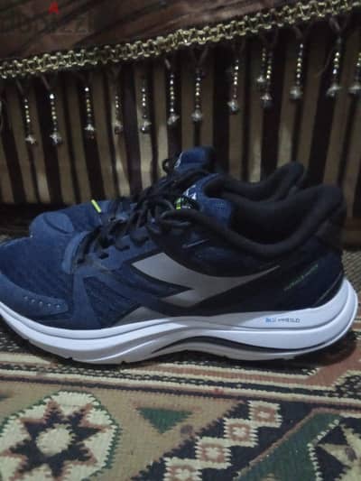 diadora  BLU  SHIELD.  Siz. 43