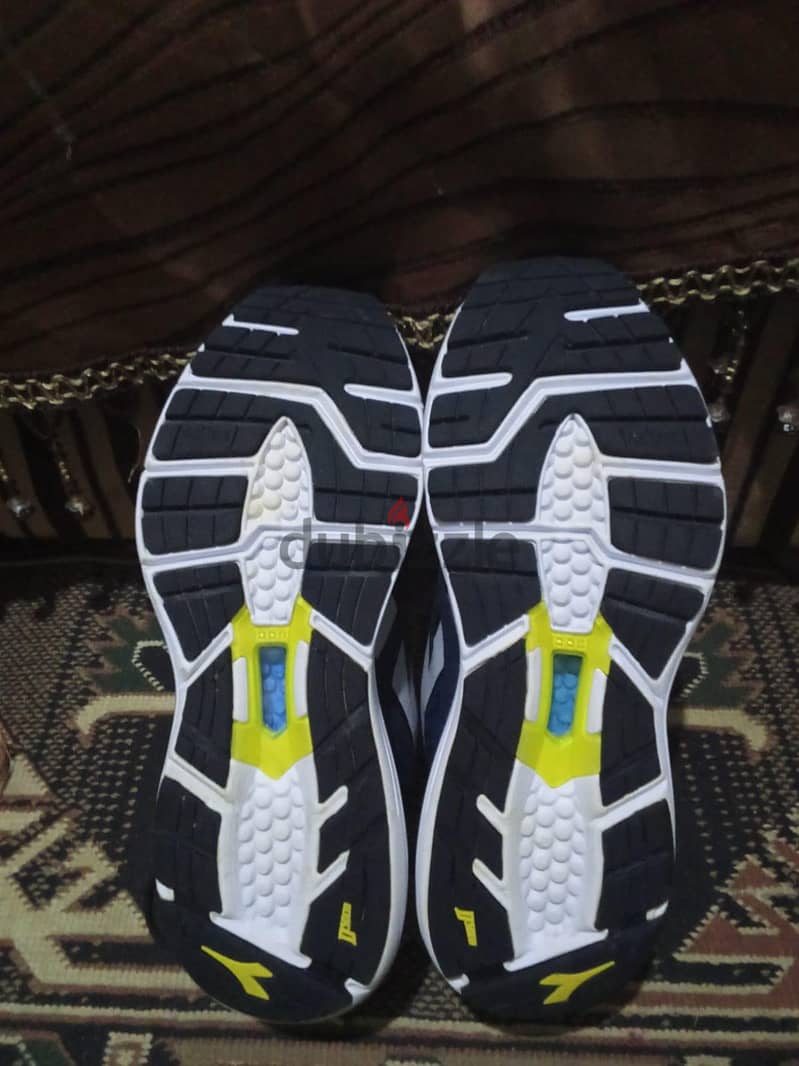 diadora  BLU  SHIELD.  Siz. 43 3