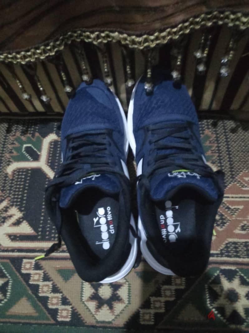diadora  BLU  SHIELD.  Siz. 43 5