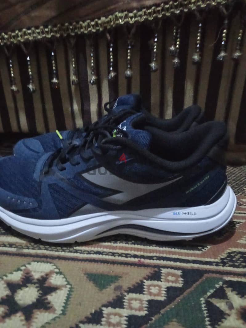 diadora  BLU  SHIELD.  Siz. 43 11