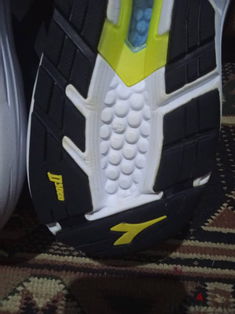 diadora  BLU  SHIELD.  Siz. 43 15