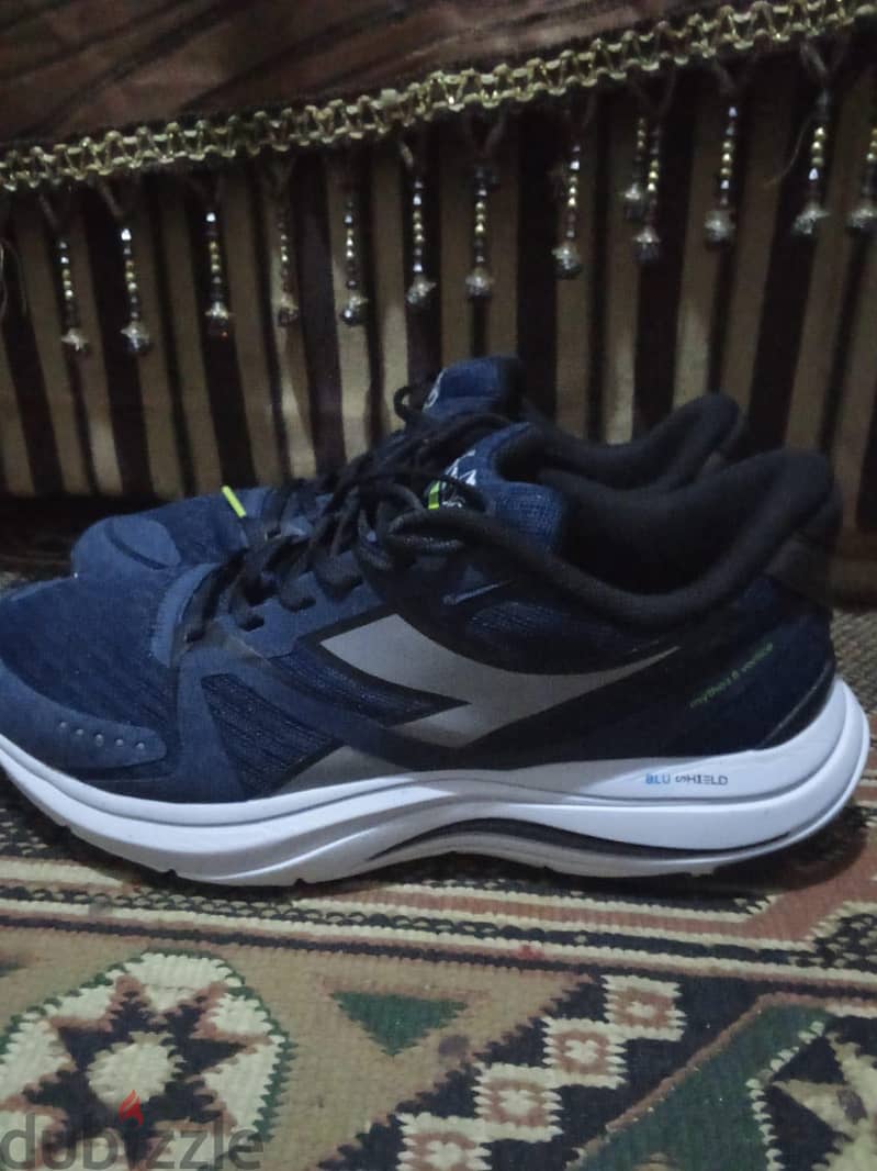 diadora  BLU  SHIELD.  Siz. 43 16