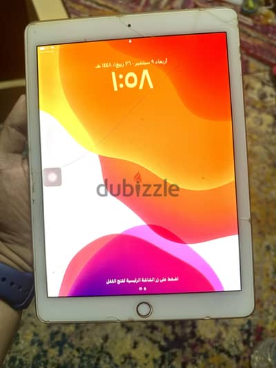 iPad Pro 9.7” 32GB Wi-Fi + Cellular للبيع