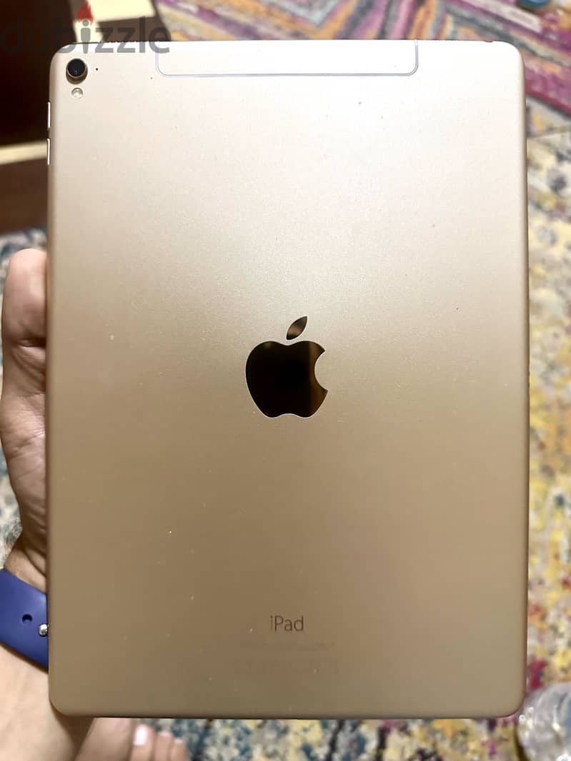 iPad Pro 9.7” 32GB Wi-Fi + Cellular للبيع 4