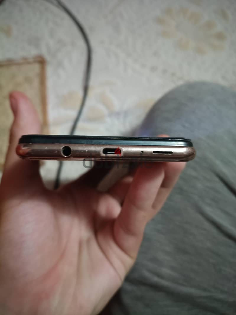 Samsung Galaxy A7 2018 2