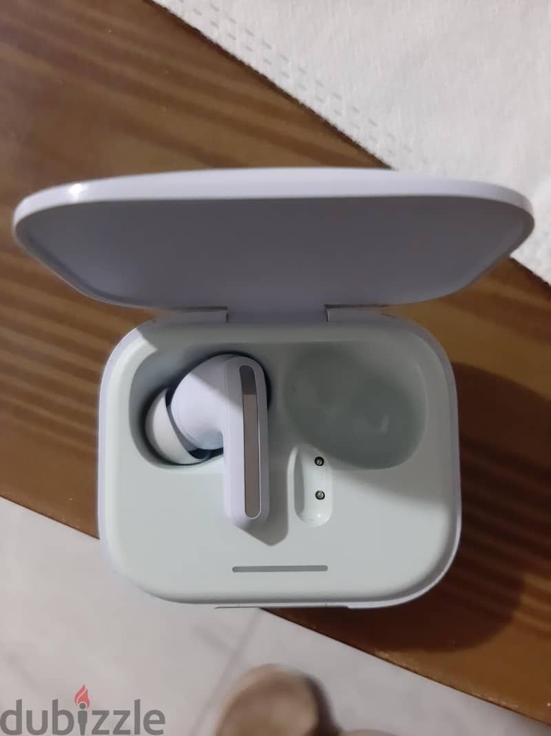 Redmi buds 5 left bud and box 1