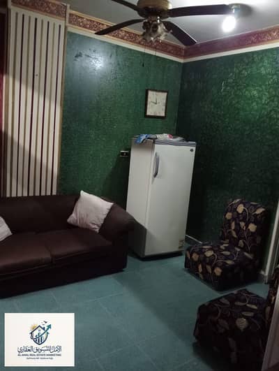 Apartment for rent, semi-furnished, in Al-Maadi, very close to Street 9 and very close to the metro, with all services and transportation.