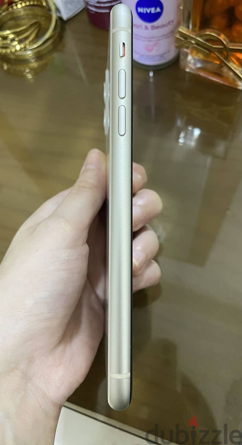 Apple - iPhone 11 2