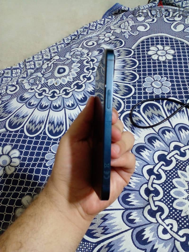 Apple - iPhone 13 3