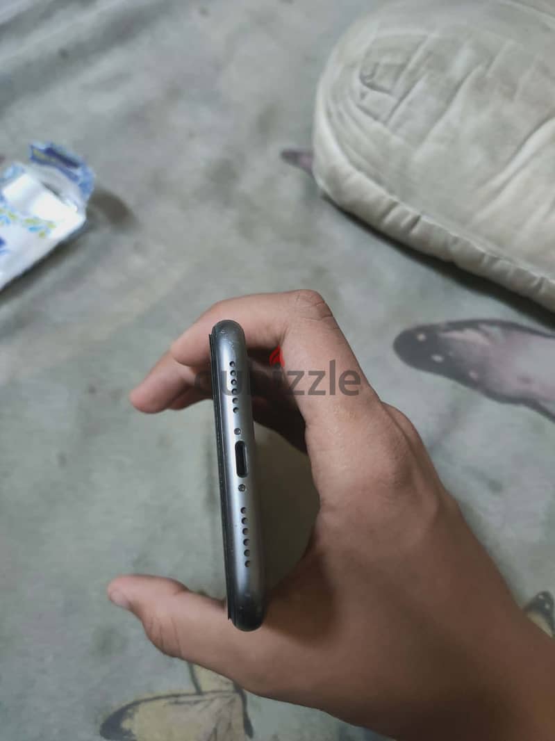 Apple - iPhone 11 10