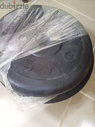 ٢ دومبل وزن ٥كجم مع عمود سيلفر كروم  متر ونص