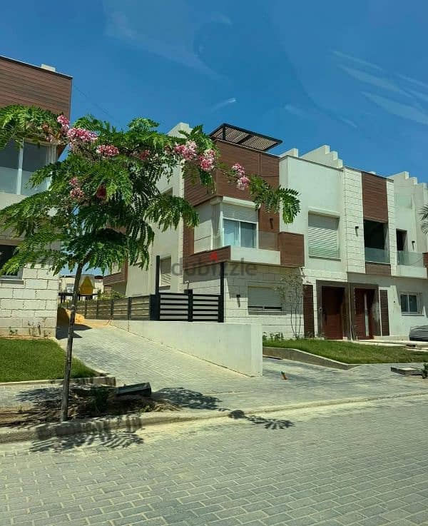Azzar 2 townhouse corner 0 Azzar 2 townhouse corner 0