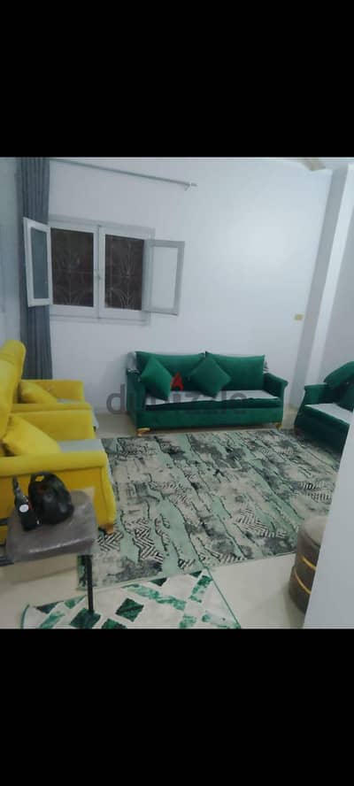 طقم إنتريه مودرن مستعمل بحالة ممتازة