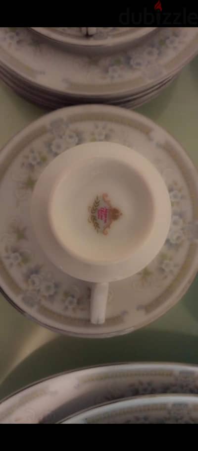 طقم صيني ياباني Royal China Japan أصلي بالختم - 63 قطعة أنتيكة