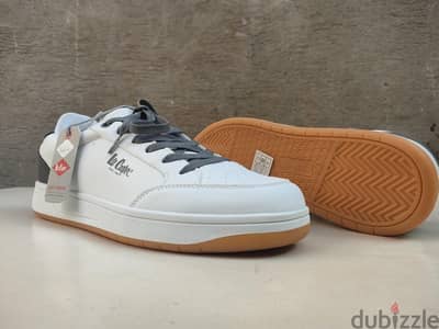 كوتش Lee Cooper أوريجينال جديد بالتيكت وارد السعودية - مقاس 44